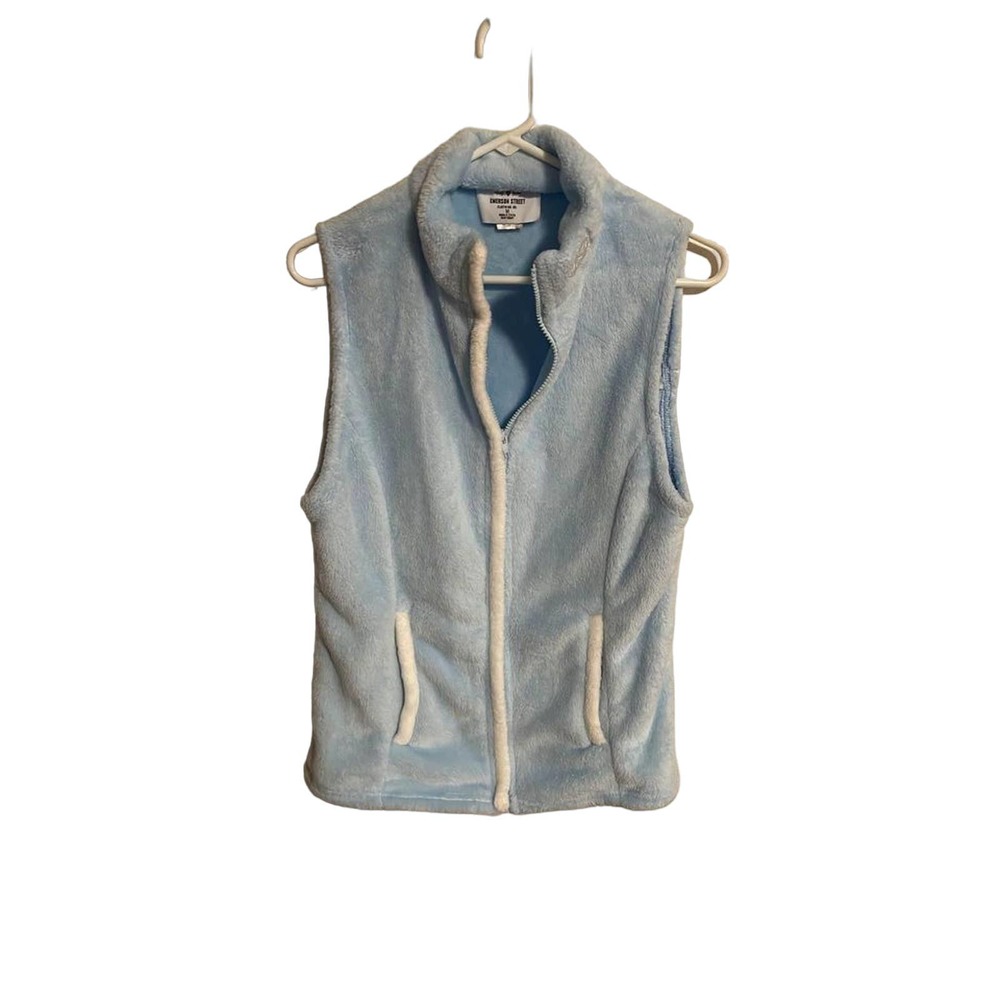 NWOT Med UNC Tar Heels Vest Carolina Blue